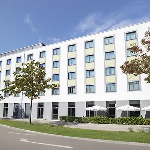 https://holiday-inn-express-augsburg.getmunichhotels.com